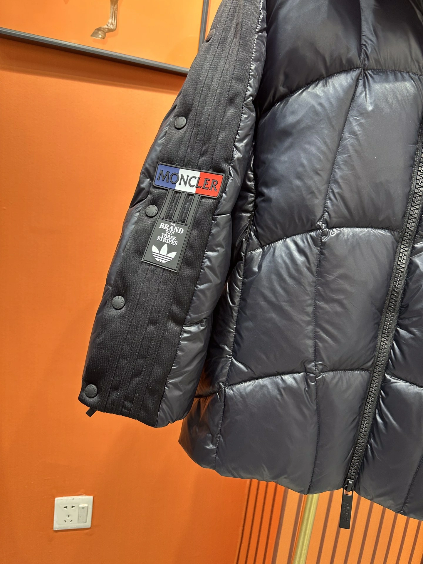 Moncler Down Jackets OnTrend 145435
