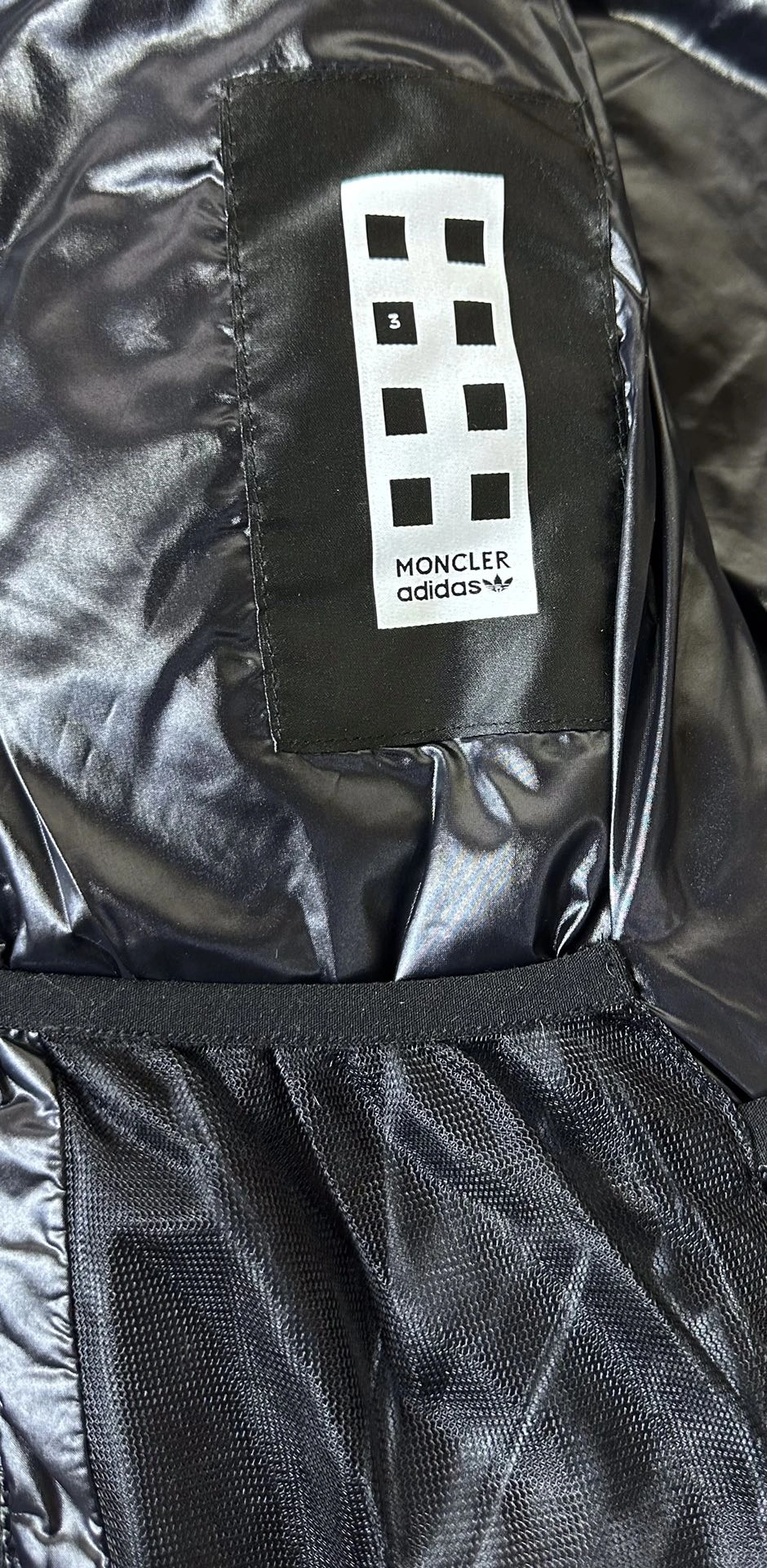 Moncler Down Jackets OnTrend 145435