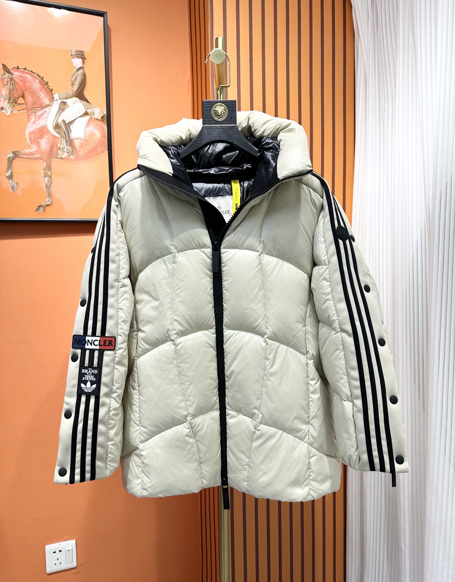 ComfortFit Moncler Down Jackets 145437
