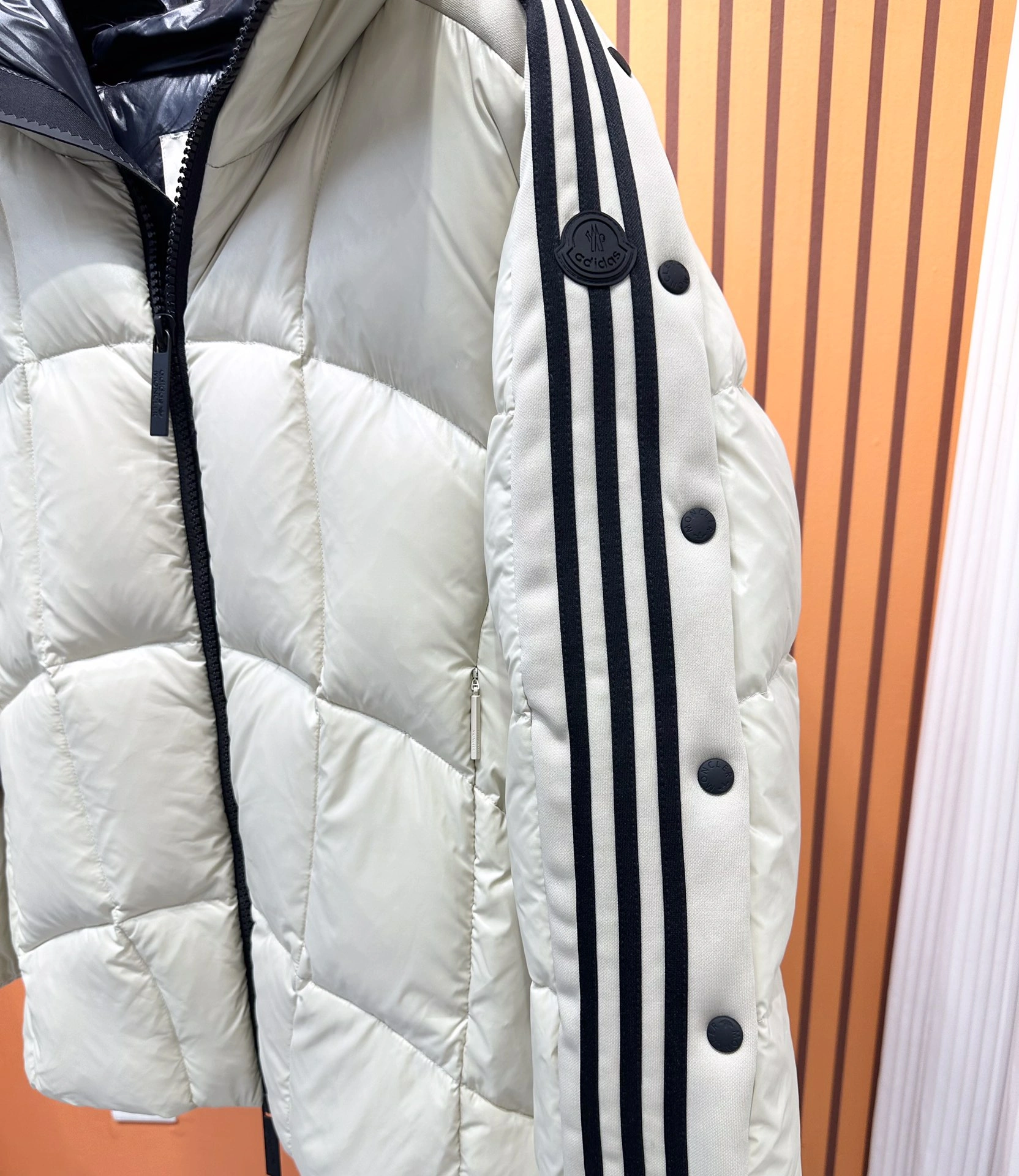 ComfortFit Moncler Down Jackets 145437