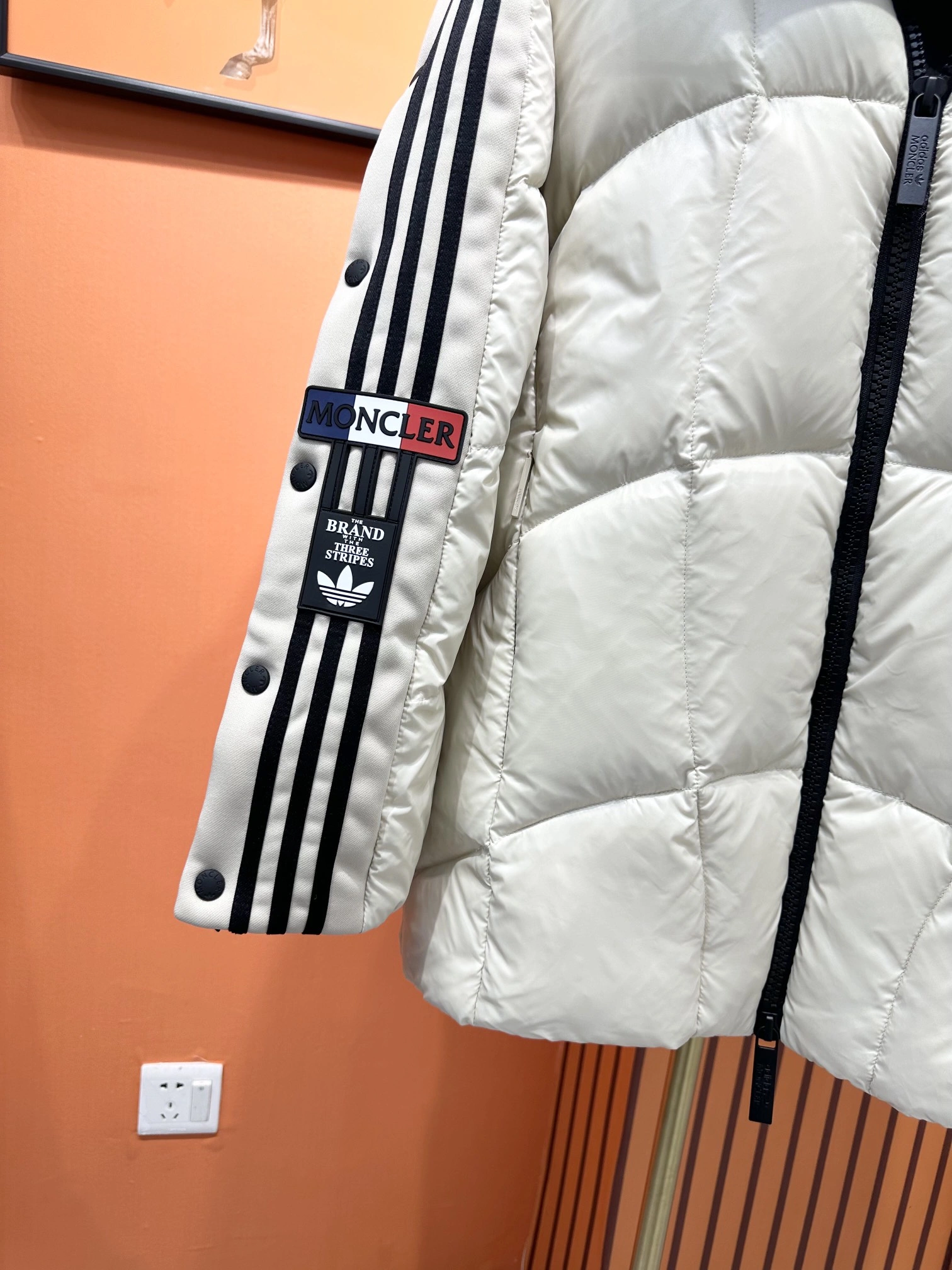 ComfortFit Moncler Down Jackets 145437