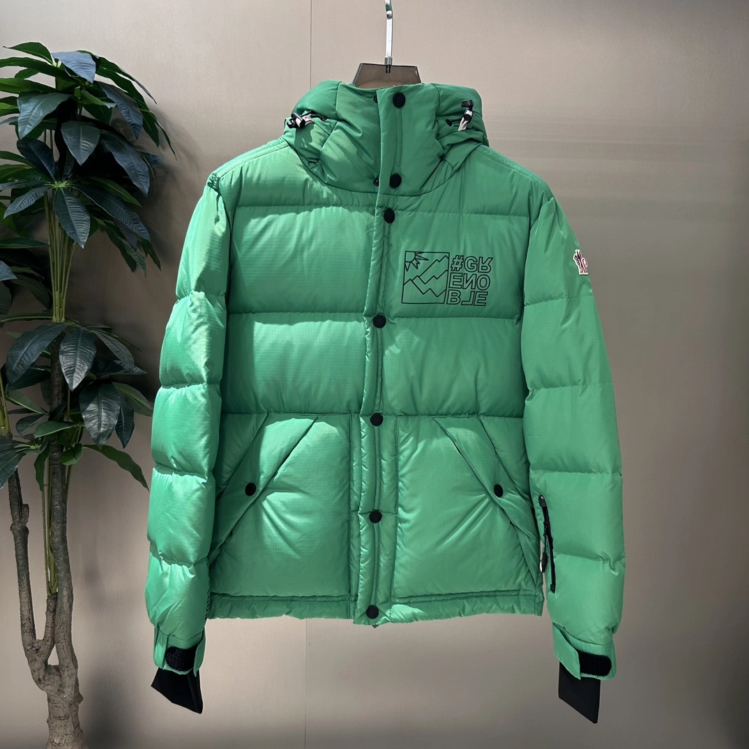 Moncler Down Jackets MultiPurpose 145438