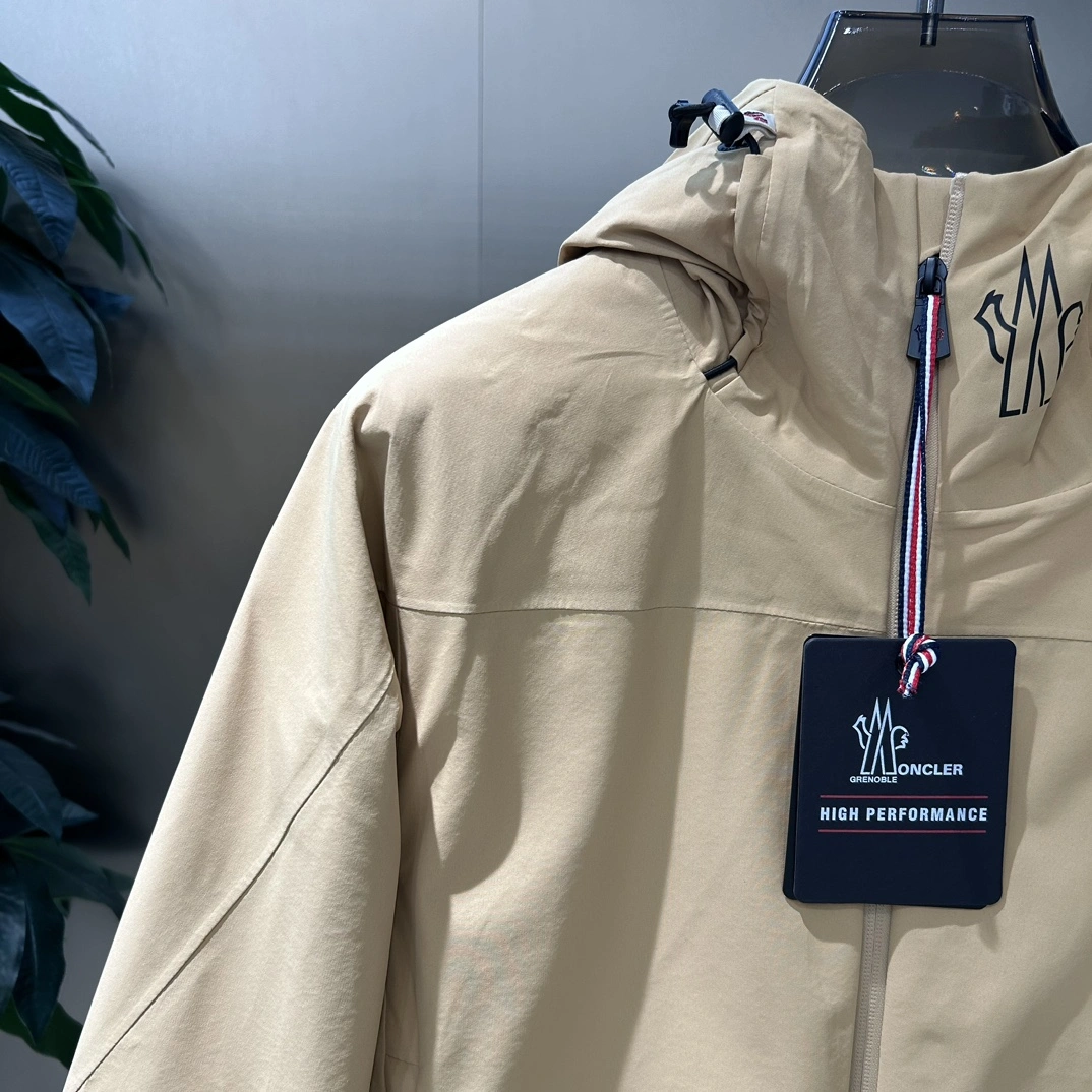 Moncler Down Jackets FastDry 145429