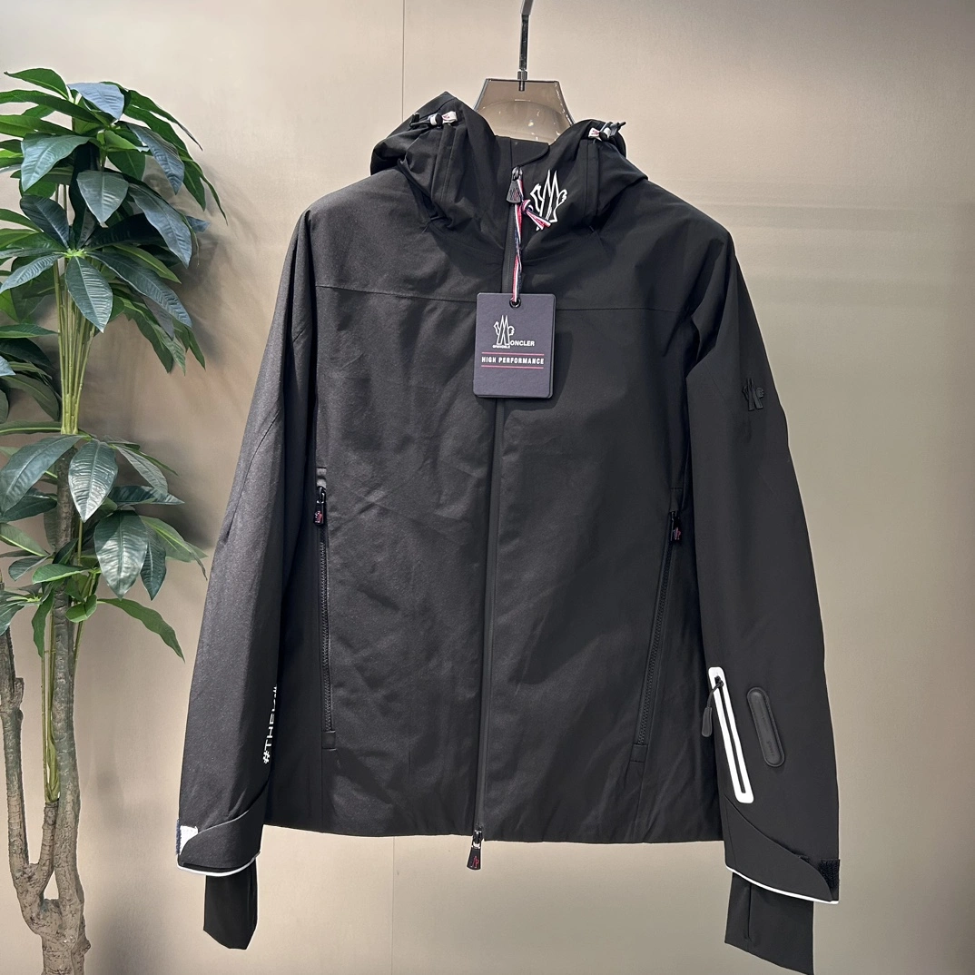 Moncler Down Jackets Packable 145428