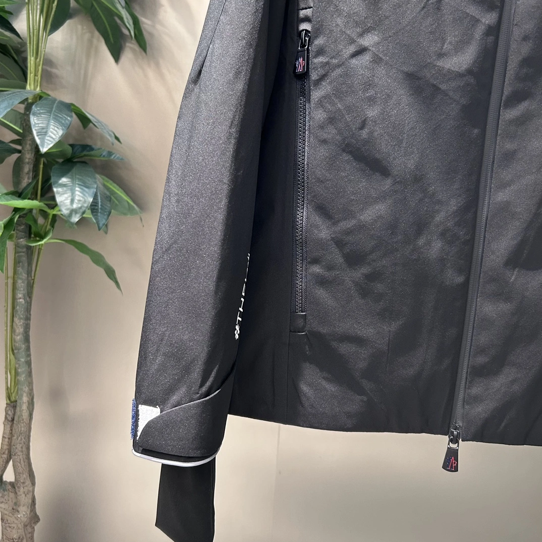 Moncler Down Jackets Packable 145428