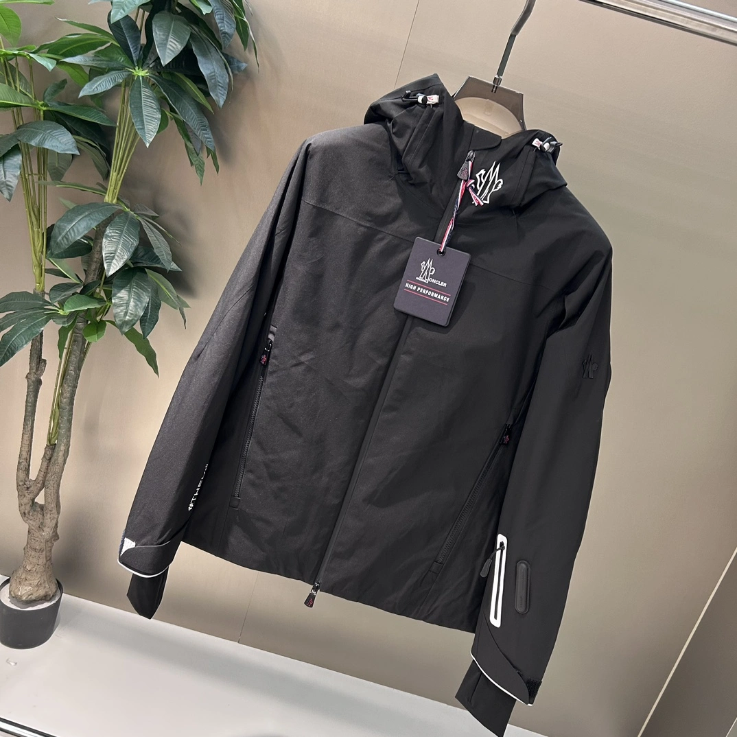 Moncler Down Jackets Packable 145428