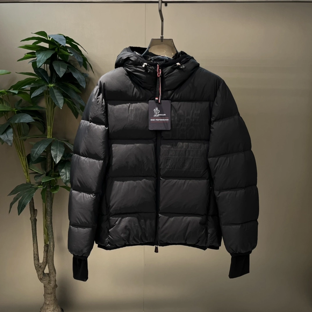 Modern Moncler Down Jackets 145432