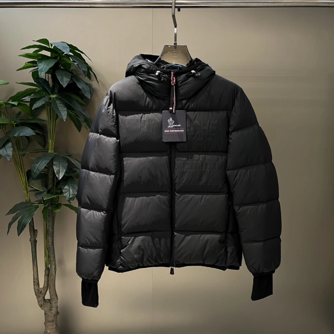 Modern Moncler Down Jackets 145432