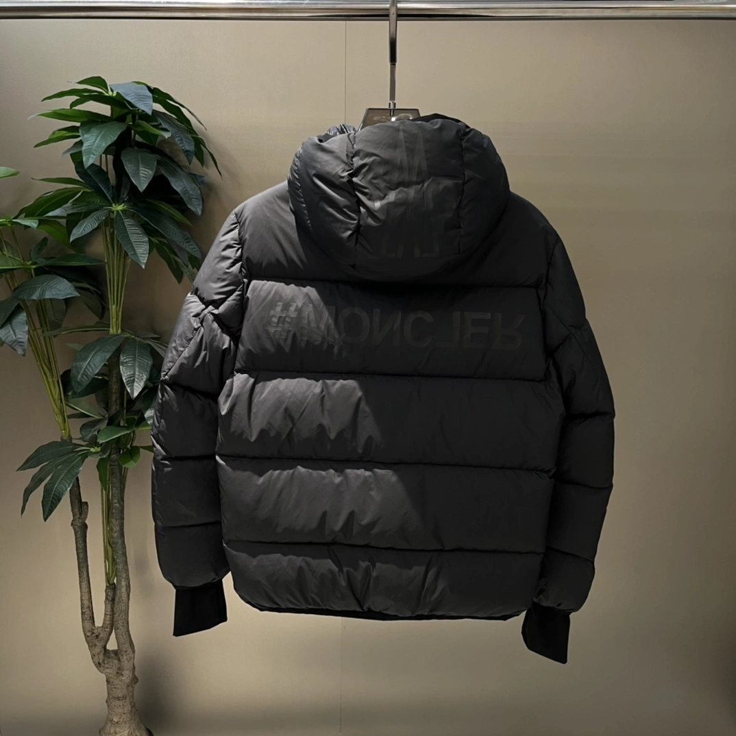 Modern Moncler Down Jackets 145432