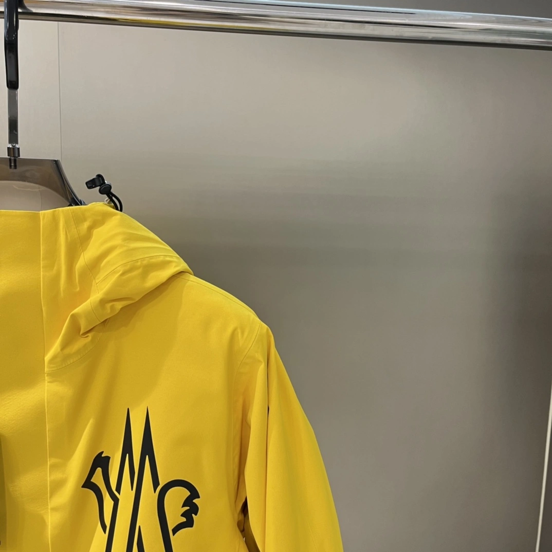 Moncler Down Jackets WeatherProof 145427