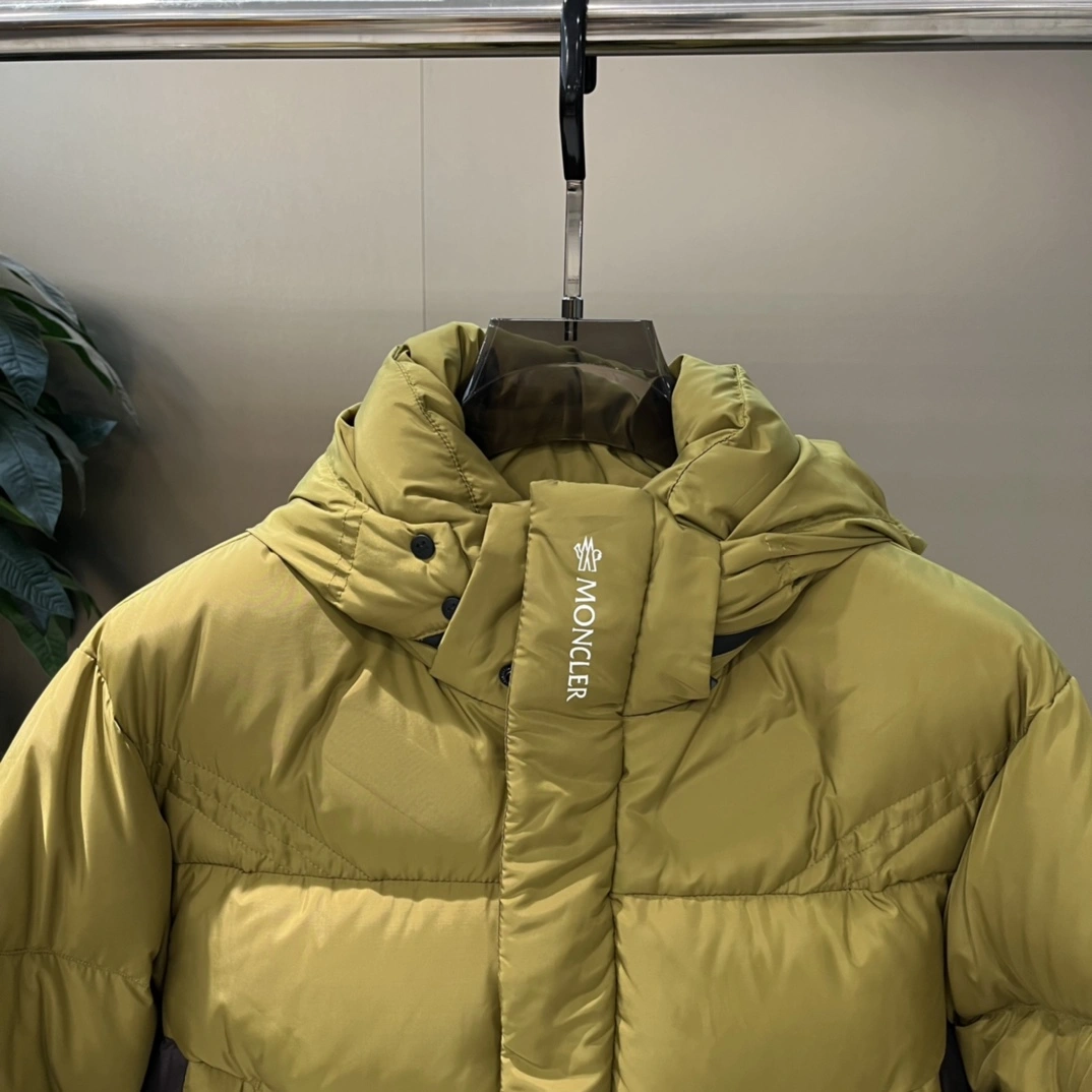 Supportive Moncler Down Jackets 145425