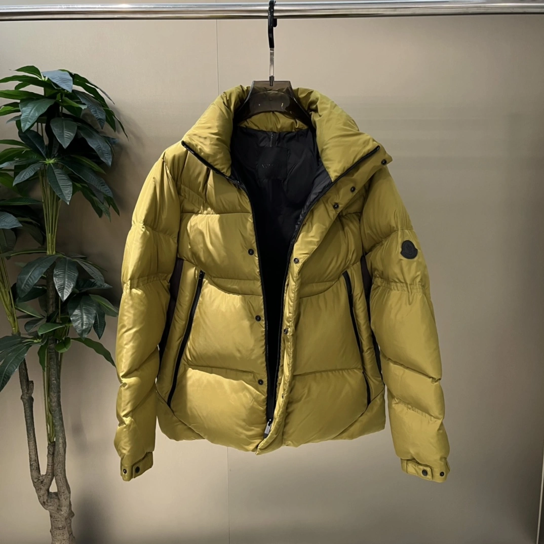 Supportive Moncler Down Jackets 145425
