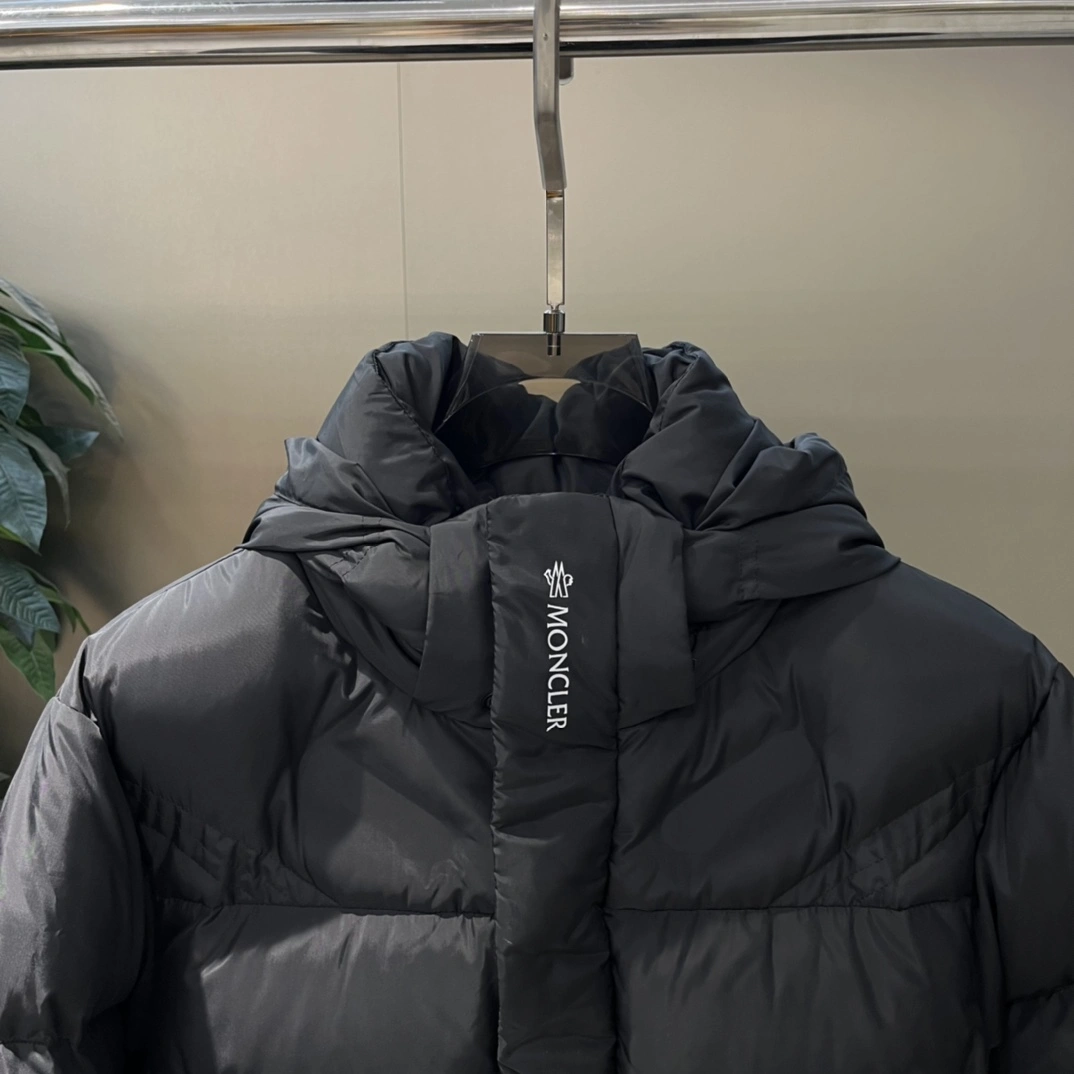 Trendy Moncler Down Jackets 145423