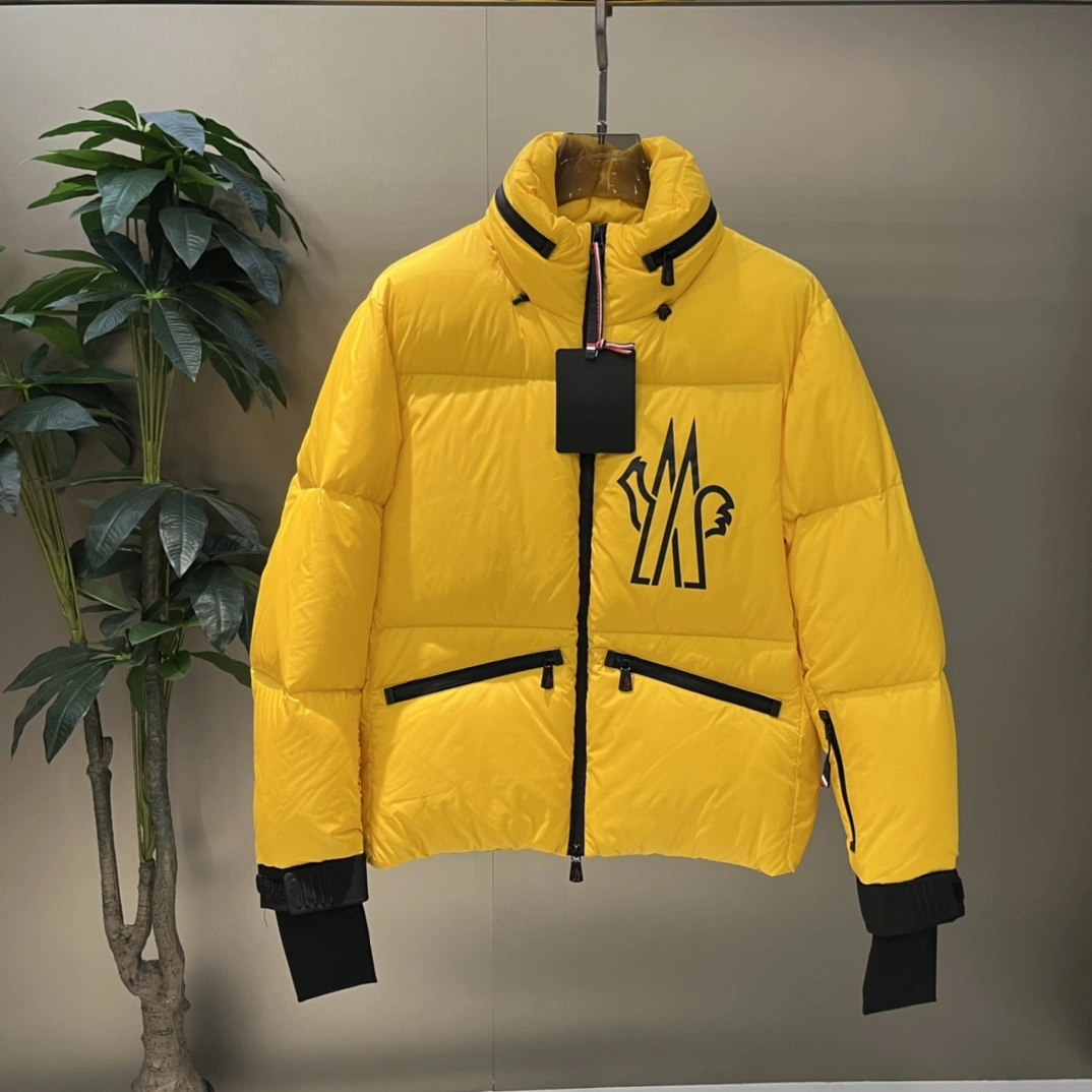 Moncler Down Jackets FreshLook 145420