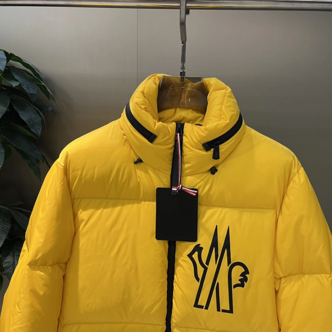 Moncler Down Jackets FreshLook 145420