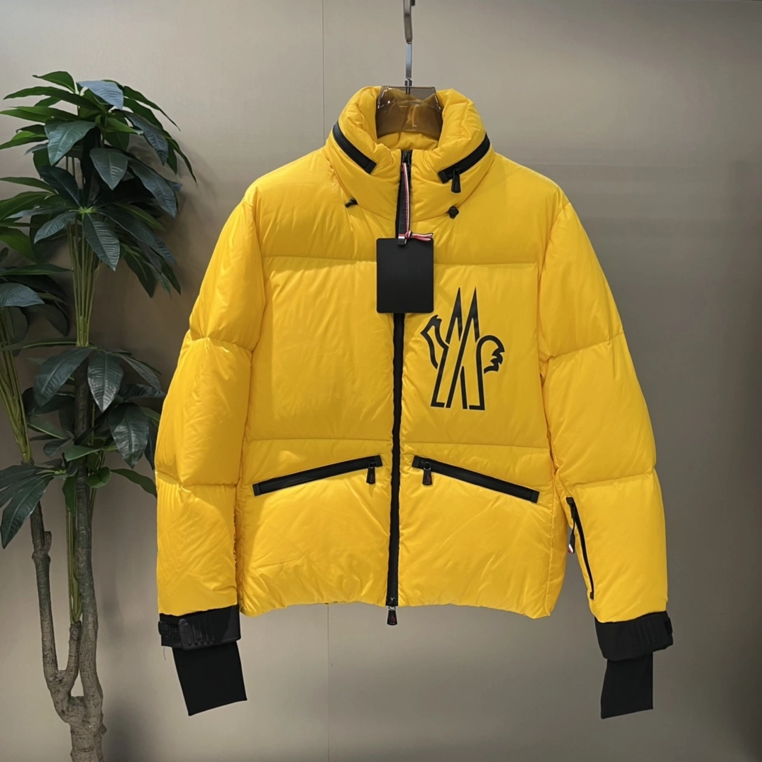Moncler Down Jackets FreshLook 145420