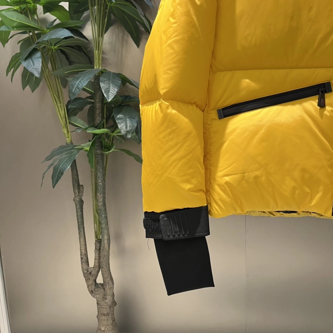 Moncler Down Jackets FreshLook 145420