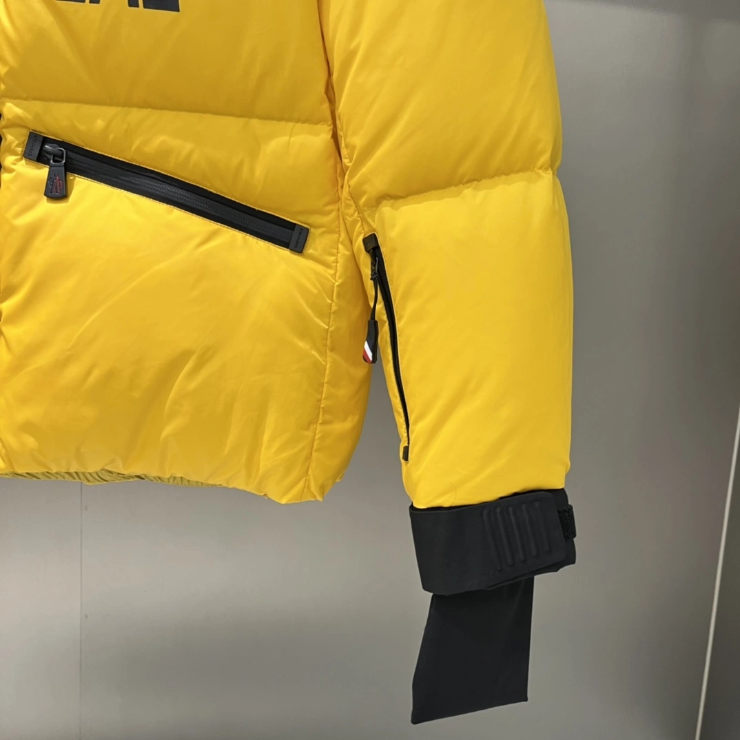 Moncler Down Jackets FreshLook 145420