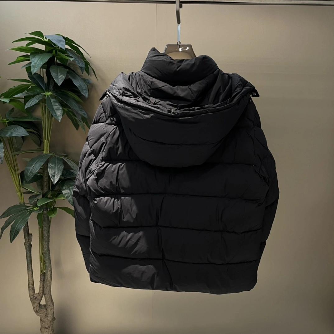 Breathable Moncler Down Jackets 145414