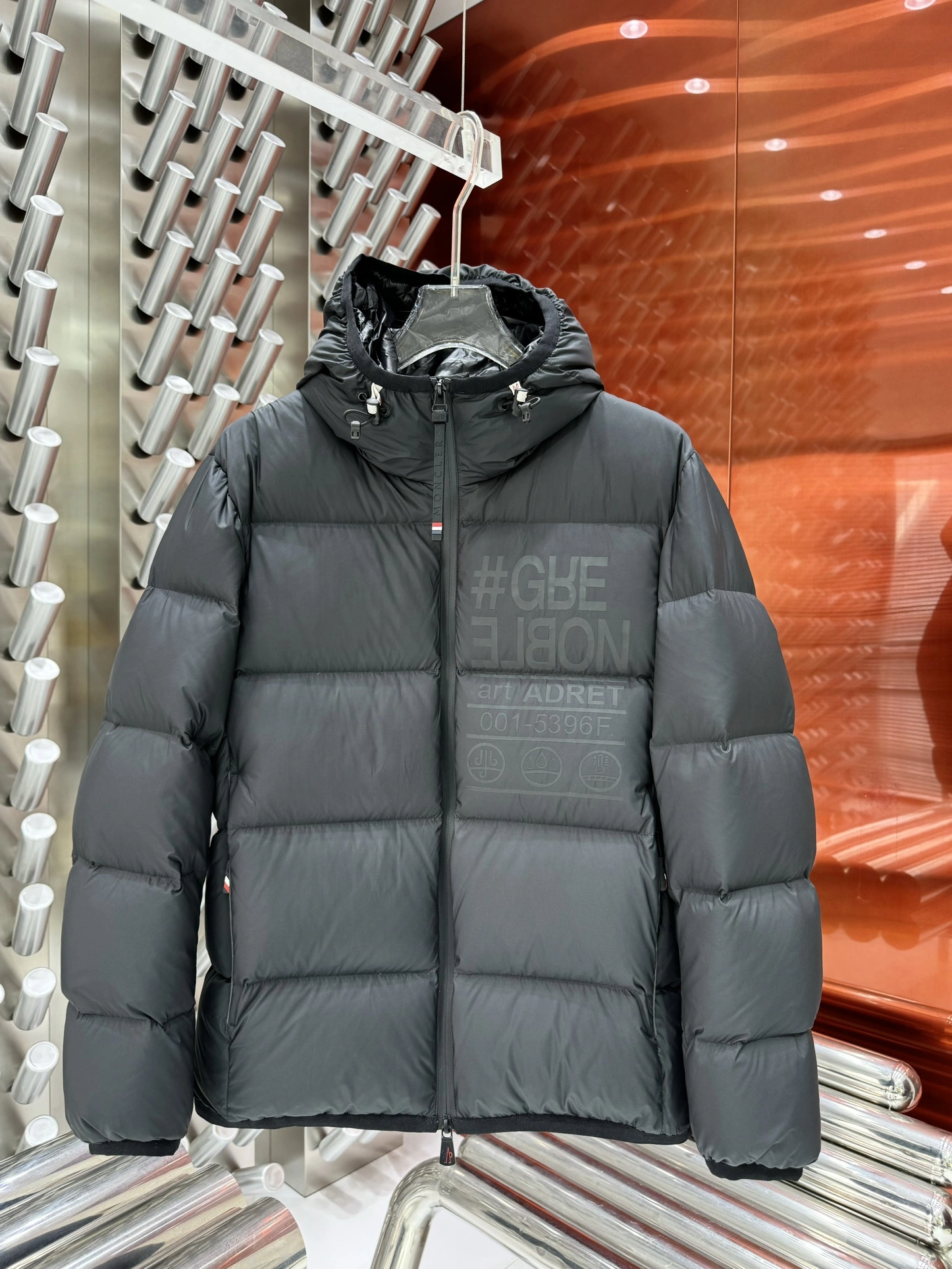 Popular Moncler Down Jackets 145405