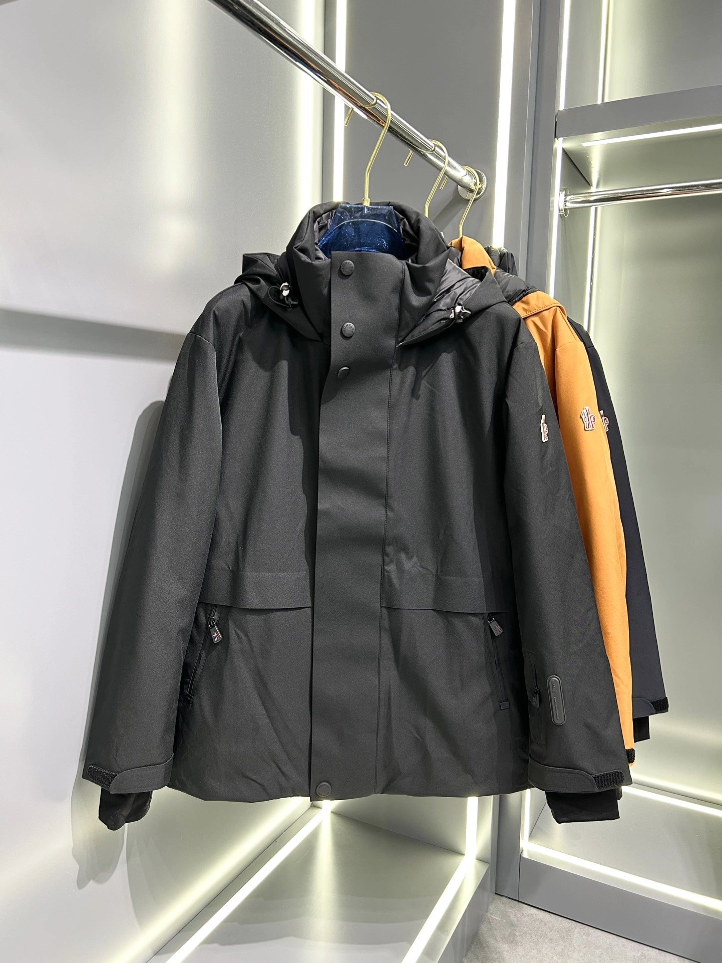 Fashionable Moncler Down Jackets 145401
