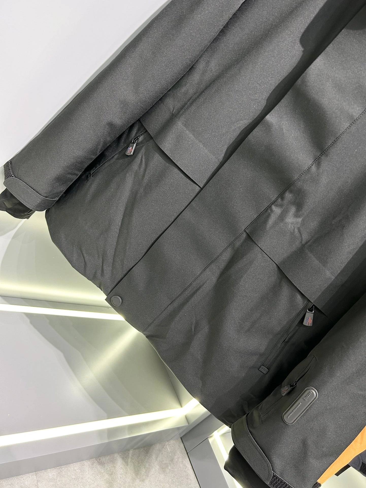Fashionable Moncler Down Jackets 145401