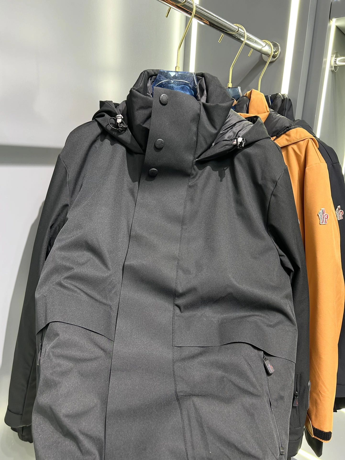 Fashionable Moncler Down Jackets 145401