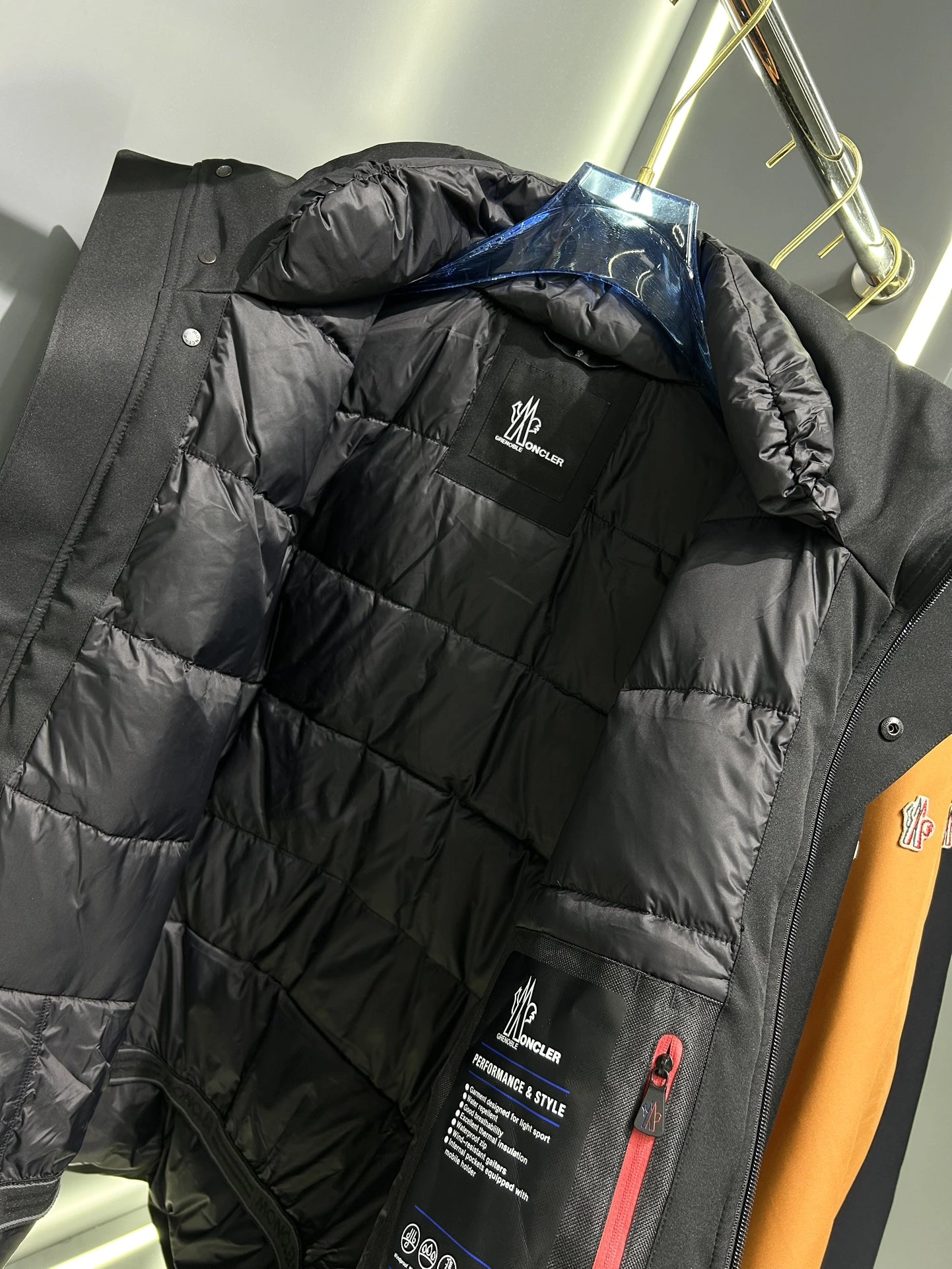 Fashionable Moncler Down Jackets 145401