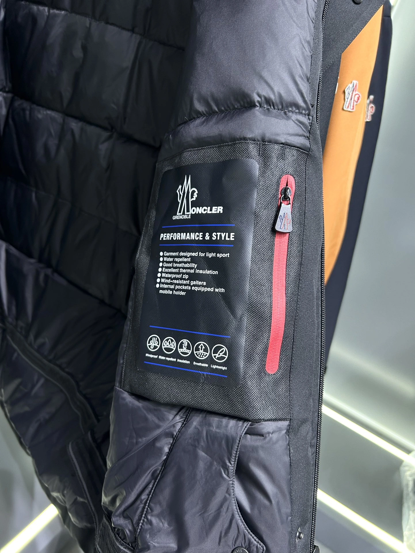 Fashionable Moncler Down Jackets 145401