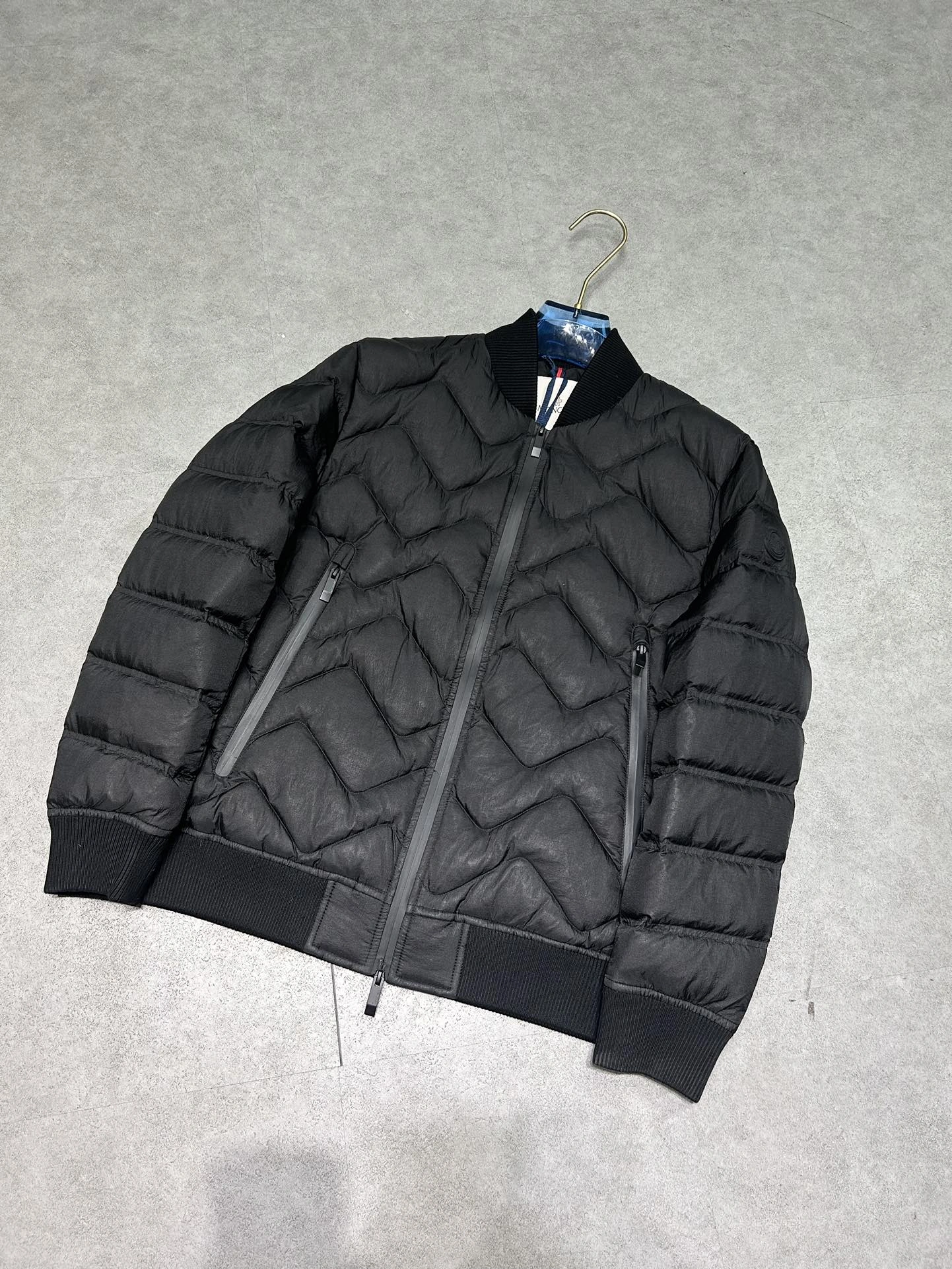 Moncler Down Jackets Soft 145413