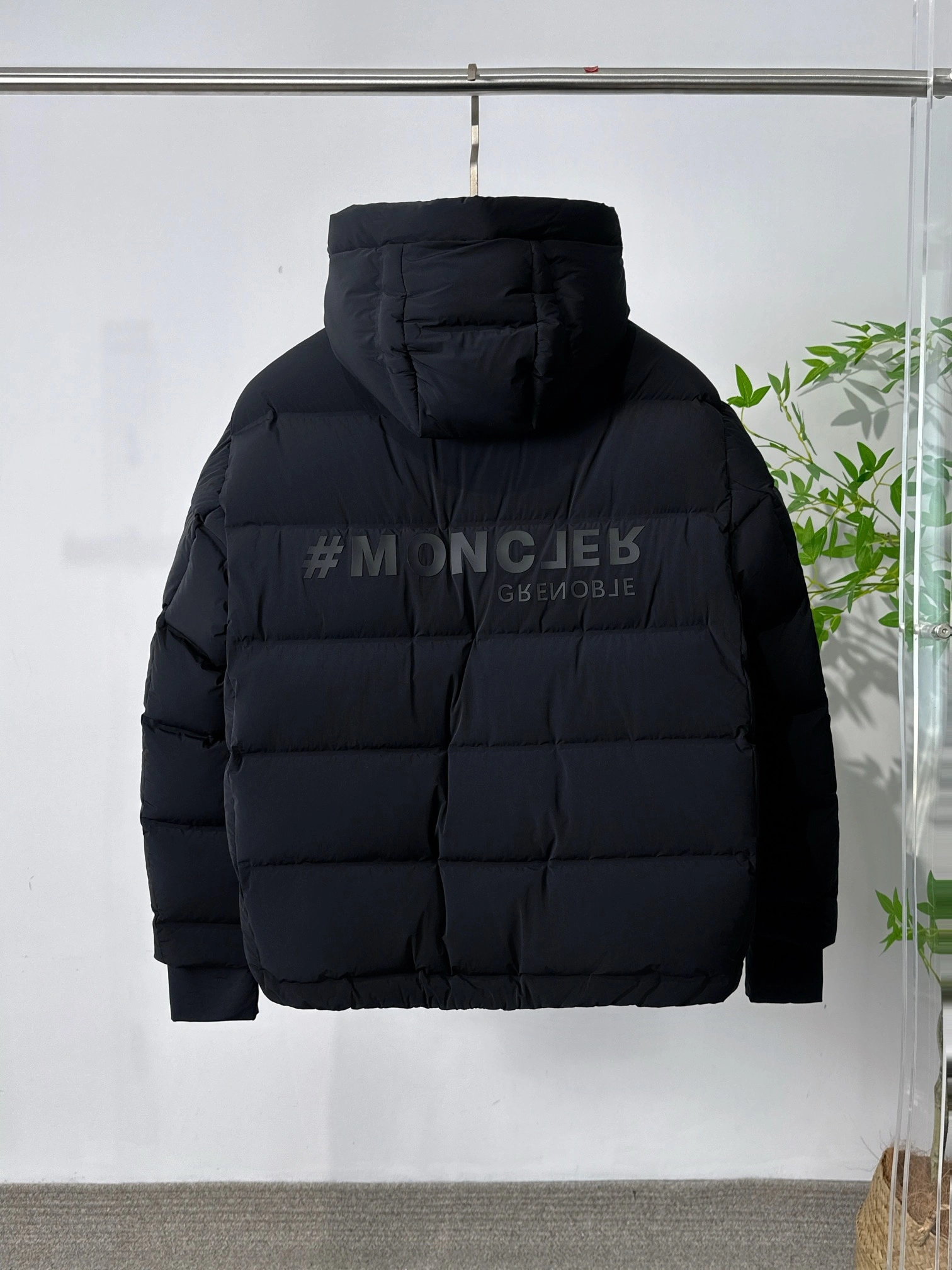 Lightweight Moncler Down Jackets 145406