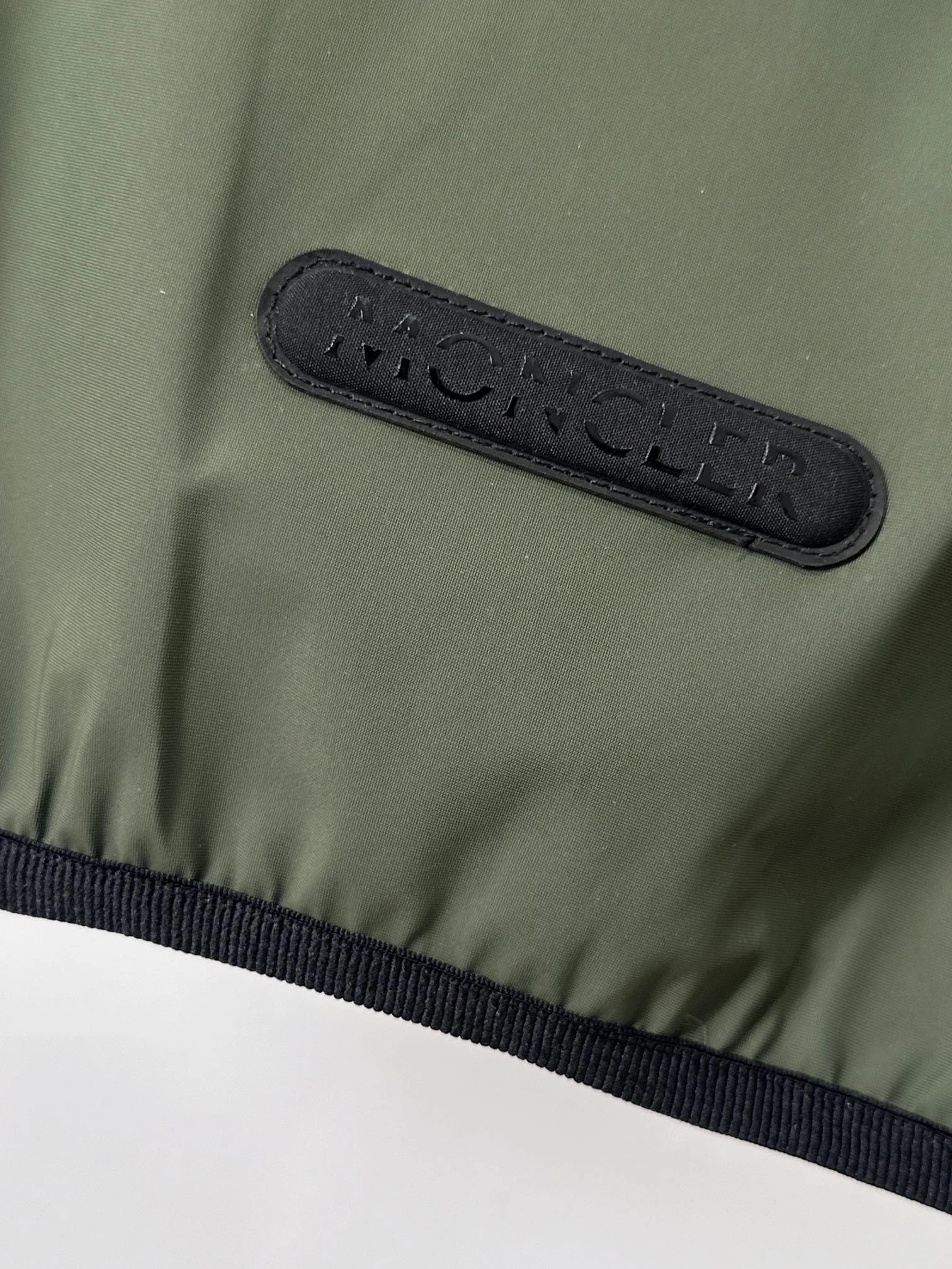 Durable Moncler Down Jackets 145402
