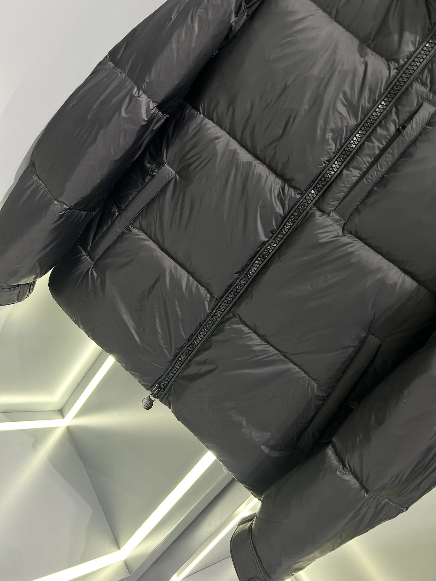 Moncler Down Jackets ModernLook 145399