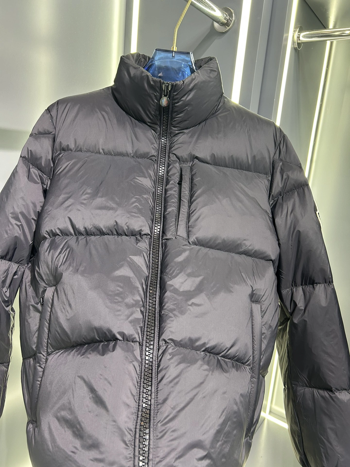 Moncler Down Jackets ModernLook 145399