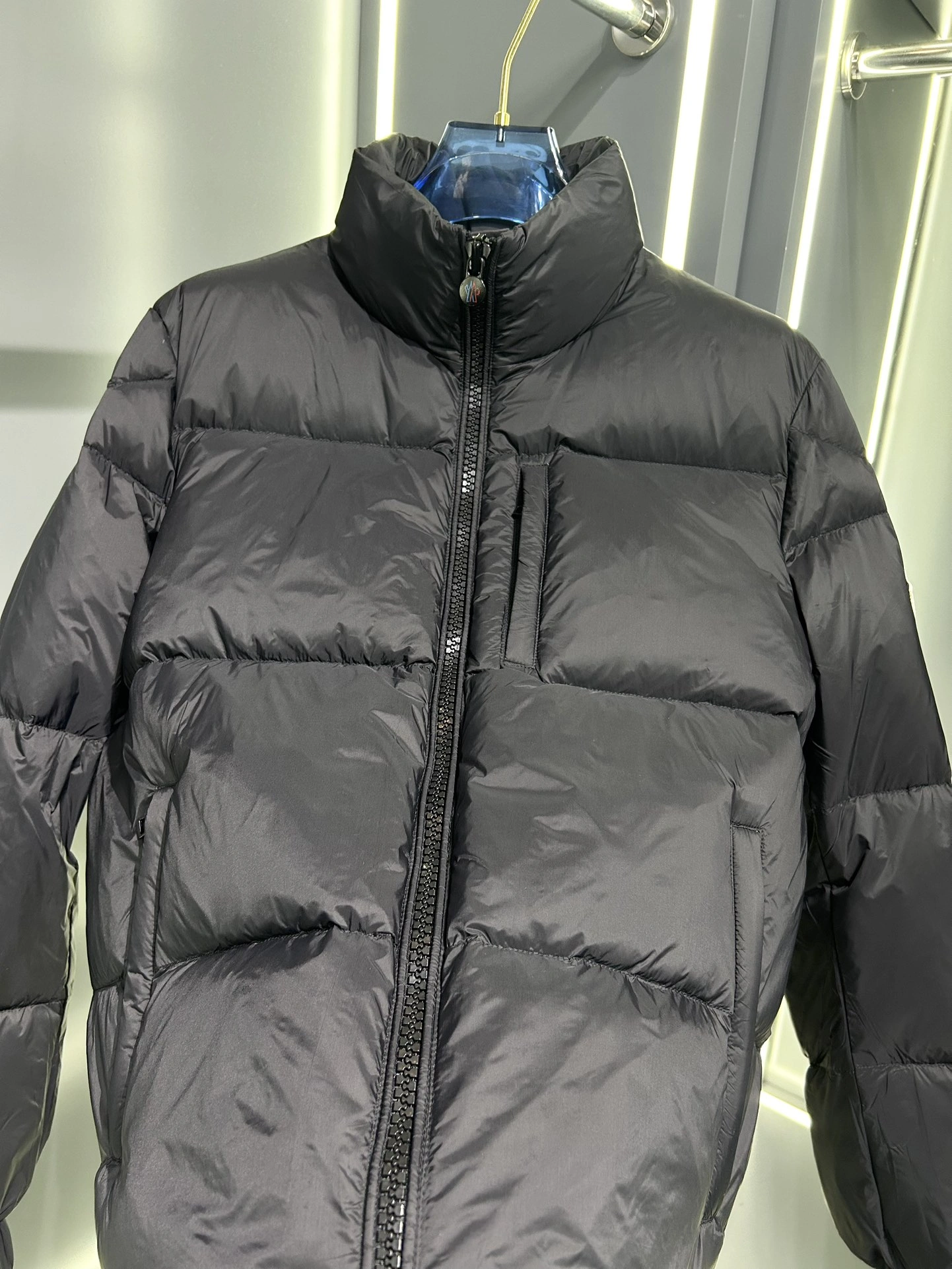 Moncler Down Jackets ModernLook 145399