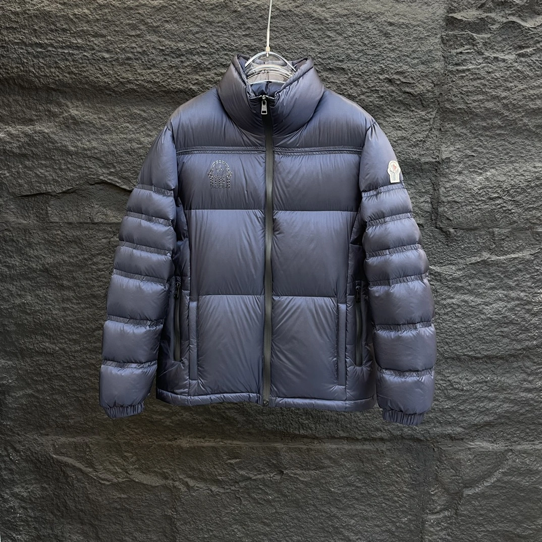 Moncler Down Jackets Chic 145400