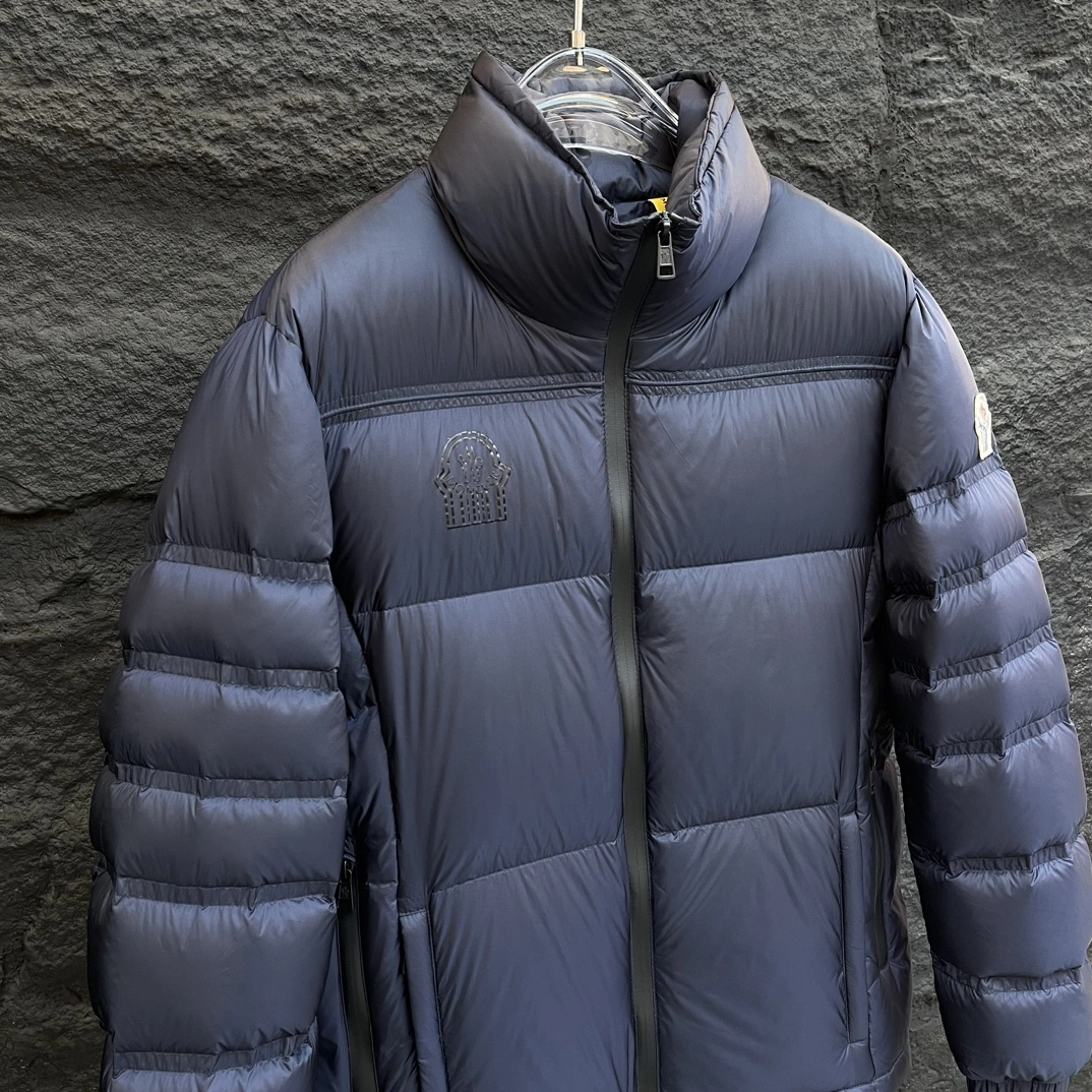 Moncler Down Jackets Chic 145400