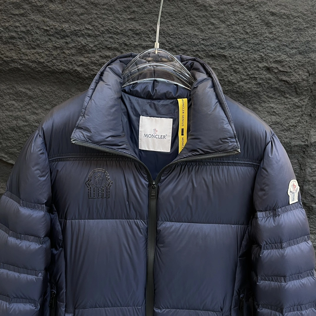 Moncler Down Jackets Chic 145400