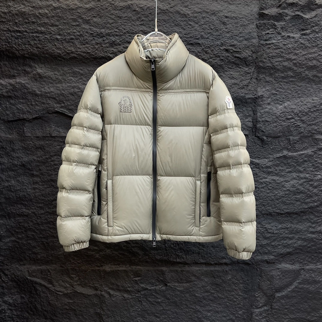 Lightweight Moncler Down Jackets 145403