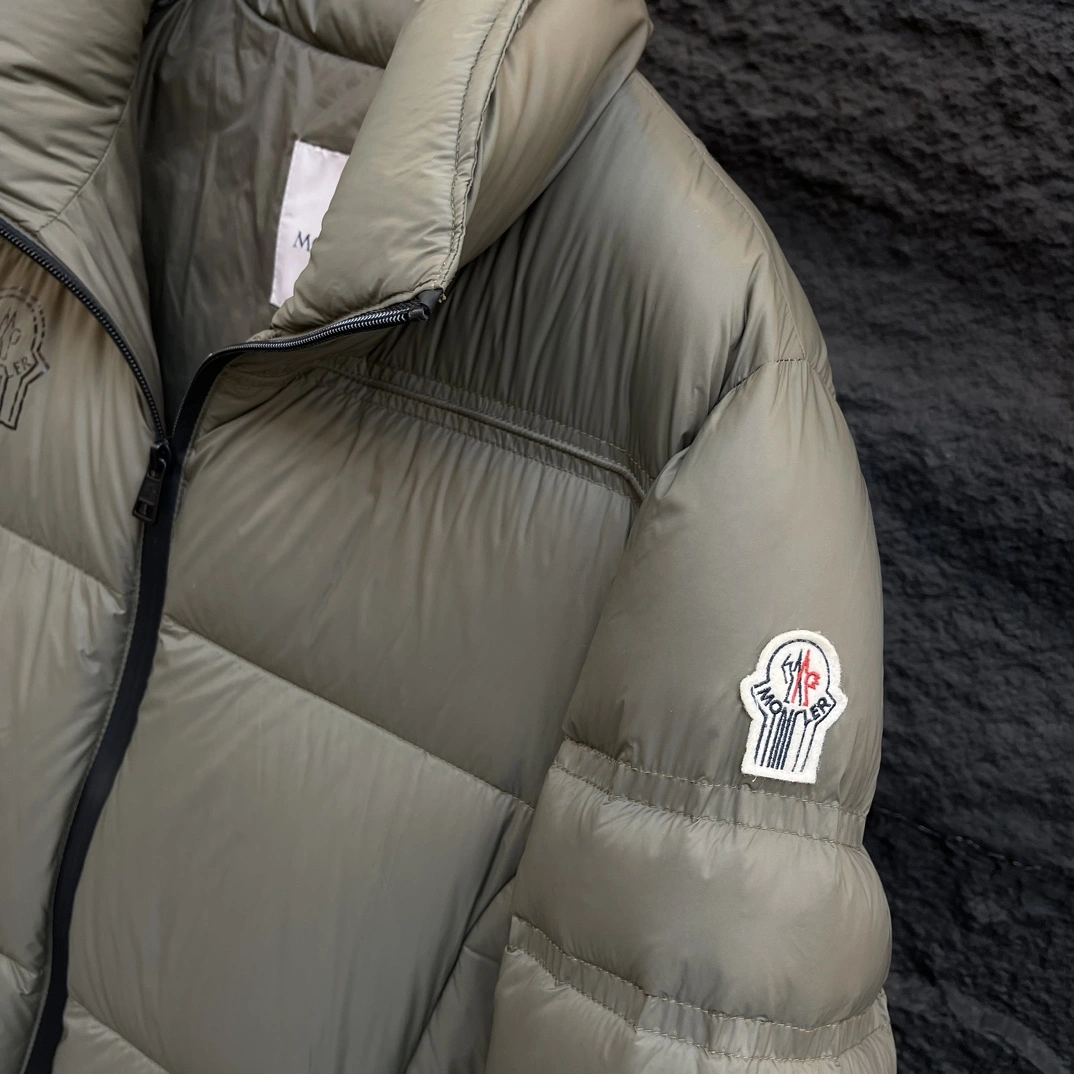 Lightweight Moncler Down Jackets 145403