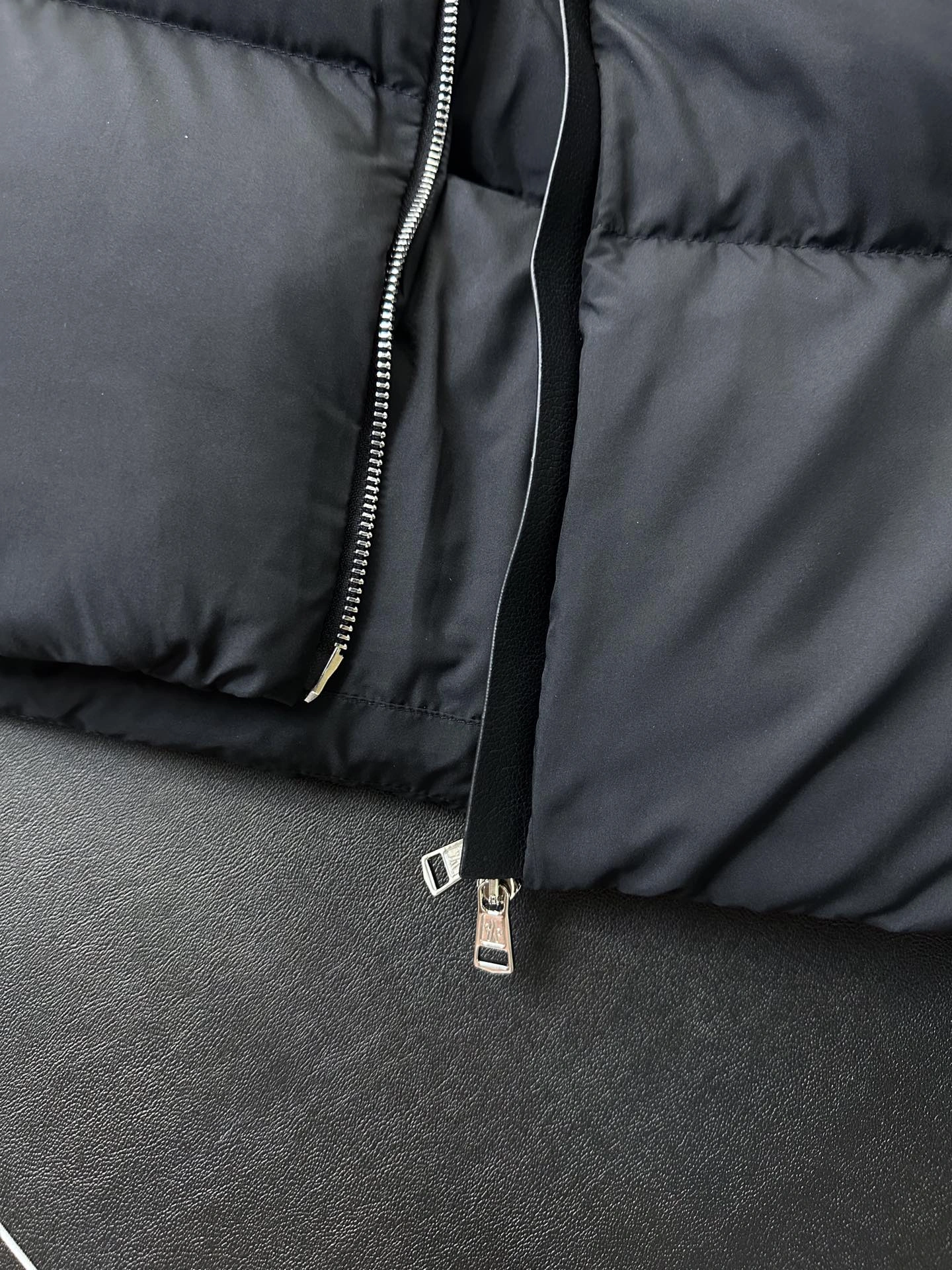 Moncler Down Jackets Flexible 145391