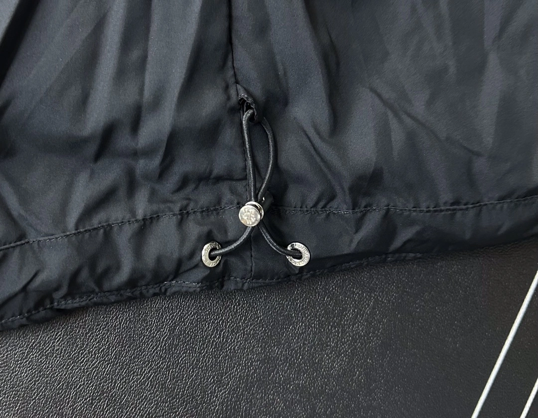 Moncler Down Jackets Flexible 145391