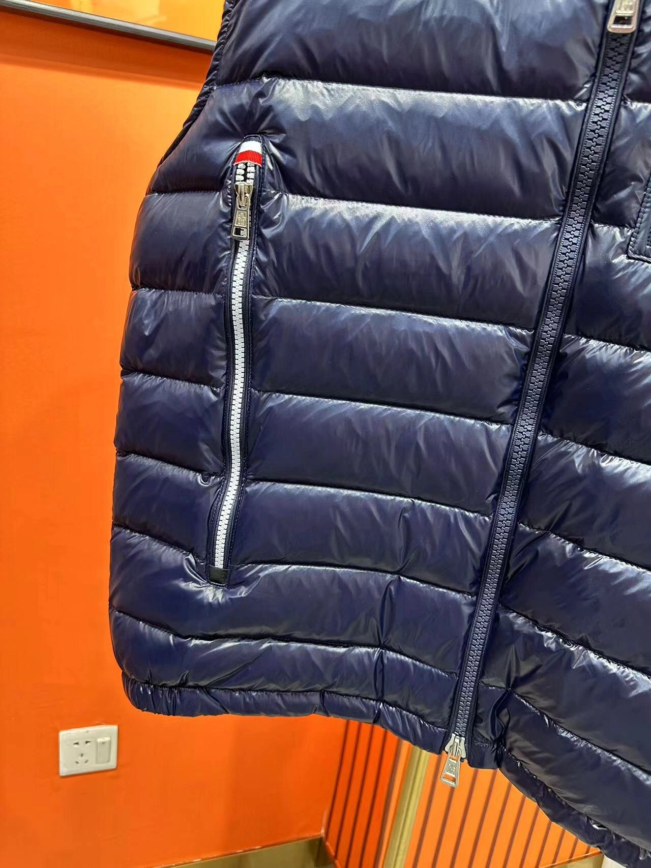 Moncler Down Jackets GoAnywhere 145394