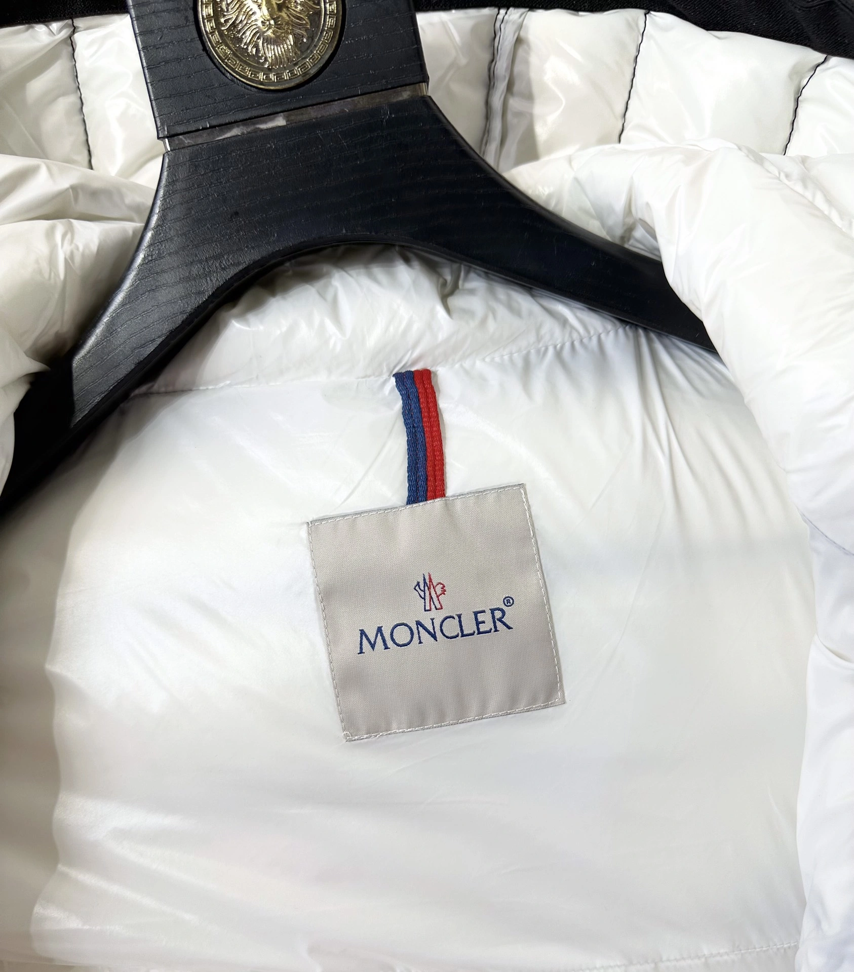 EasyMatch Moncler Down Jackets 145397