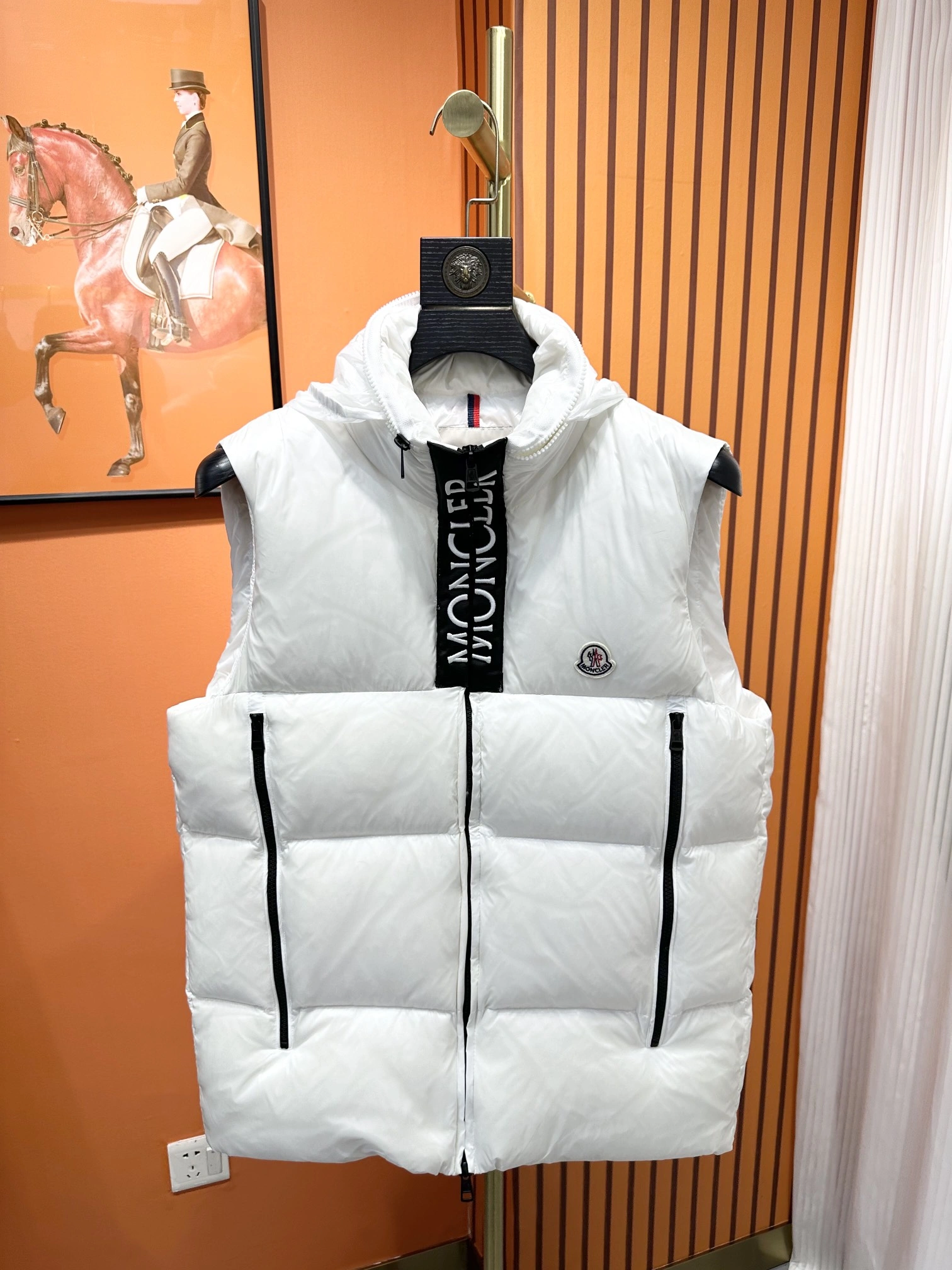 UrbanChic Moncler Down Jackets 145392