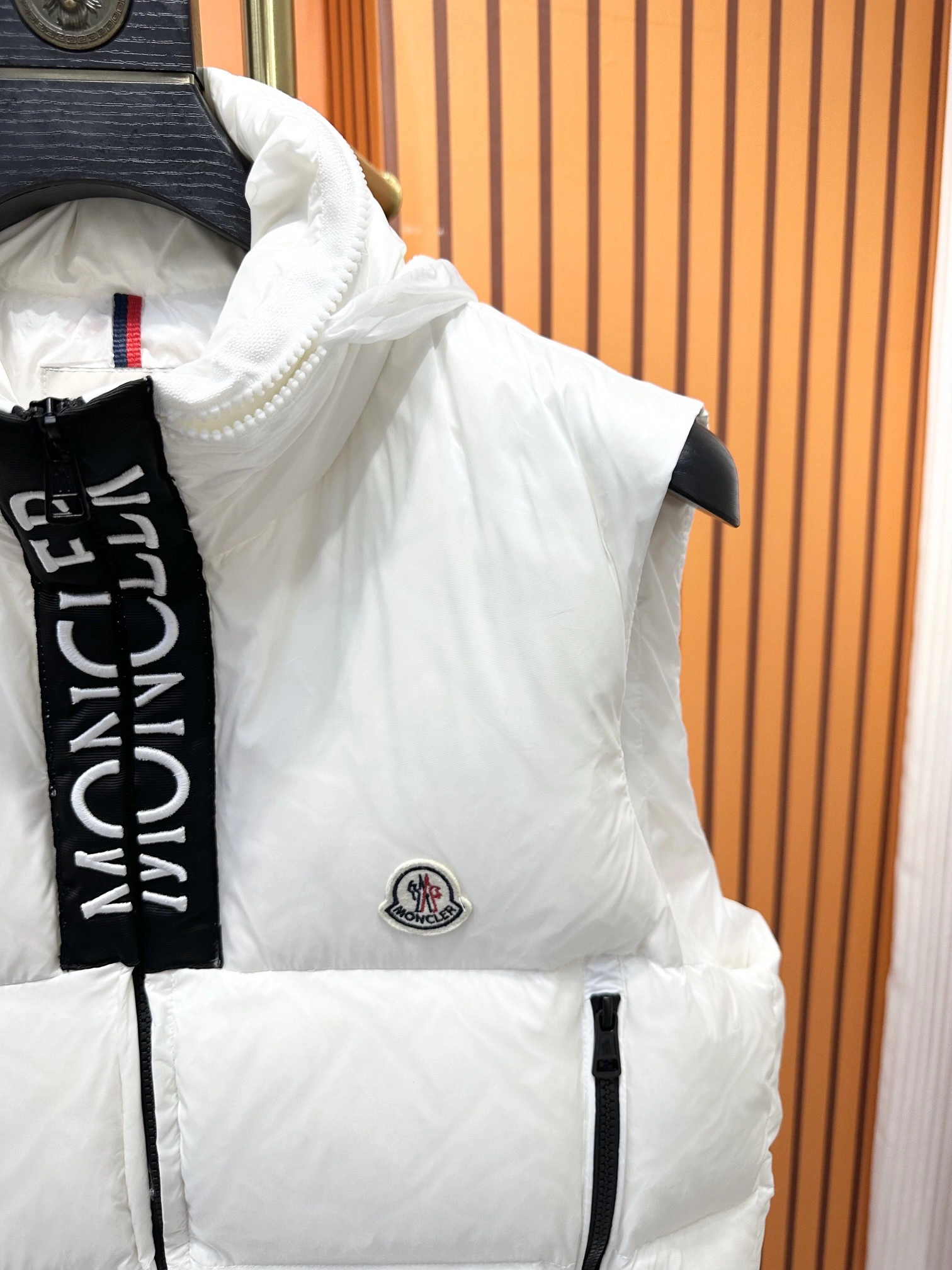 UrbanChic Moncler Down Jackets 145392