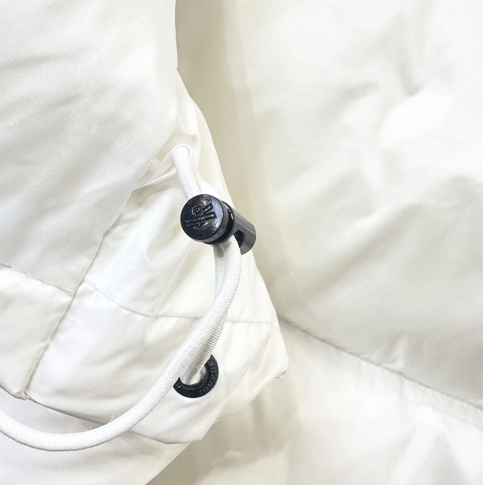 UrbanChic Moncler Down Jackets 145392