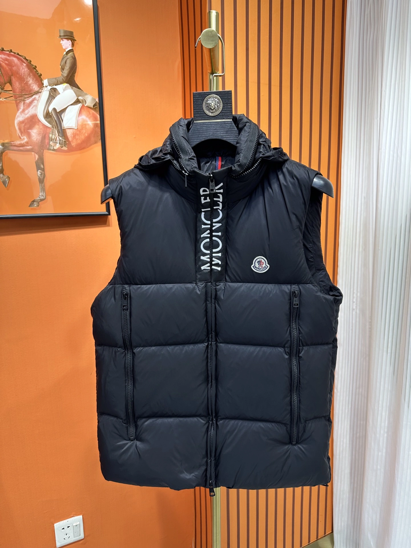Refined Moncler Down Jackets 145390
