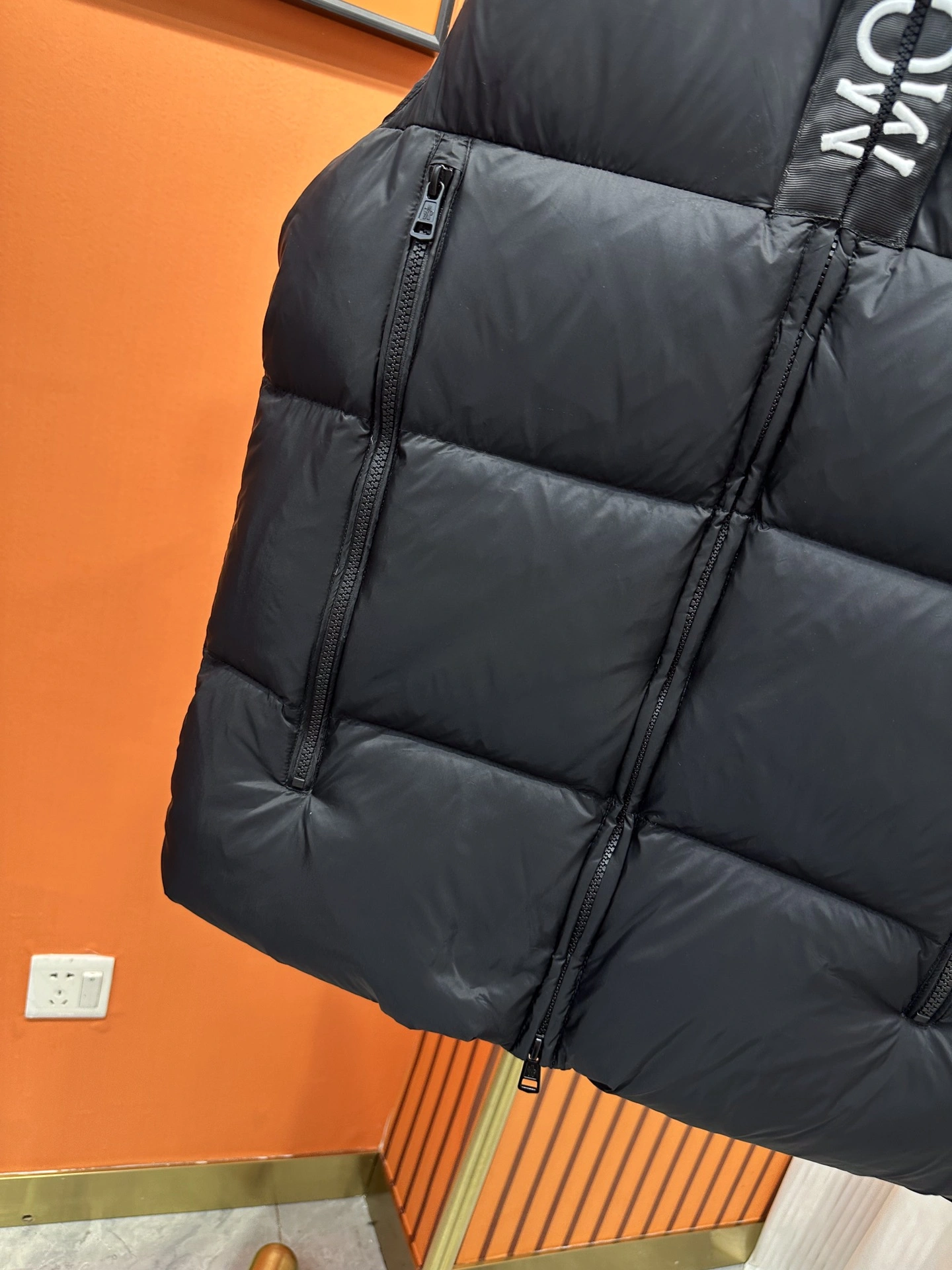 Refined Moncler Down Jackets 145390