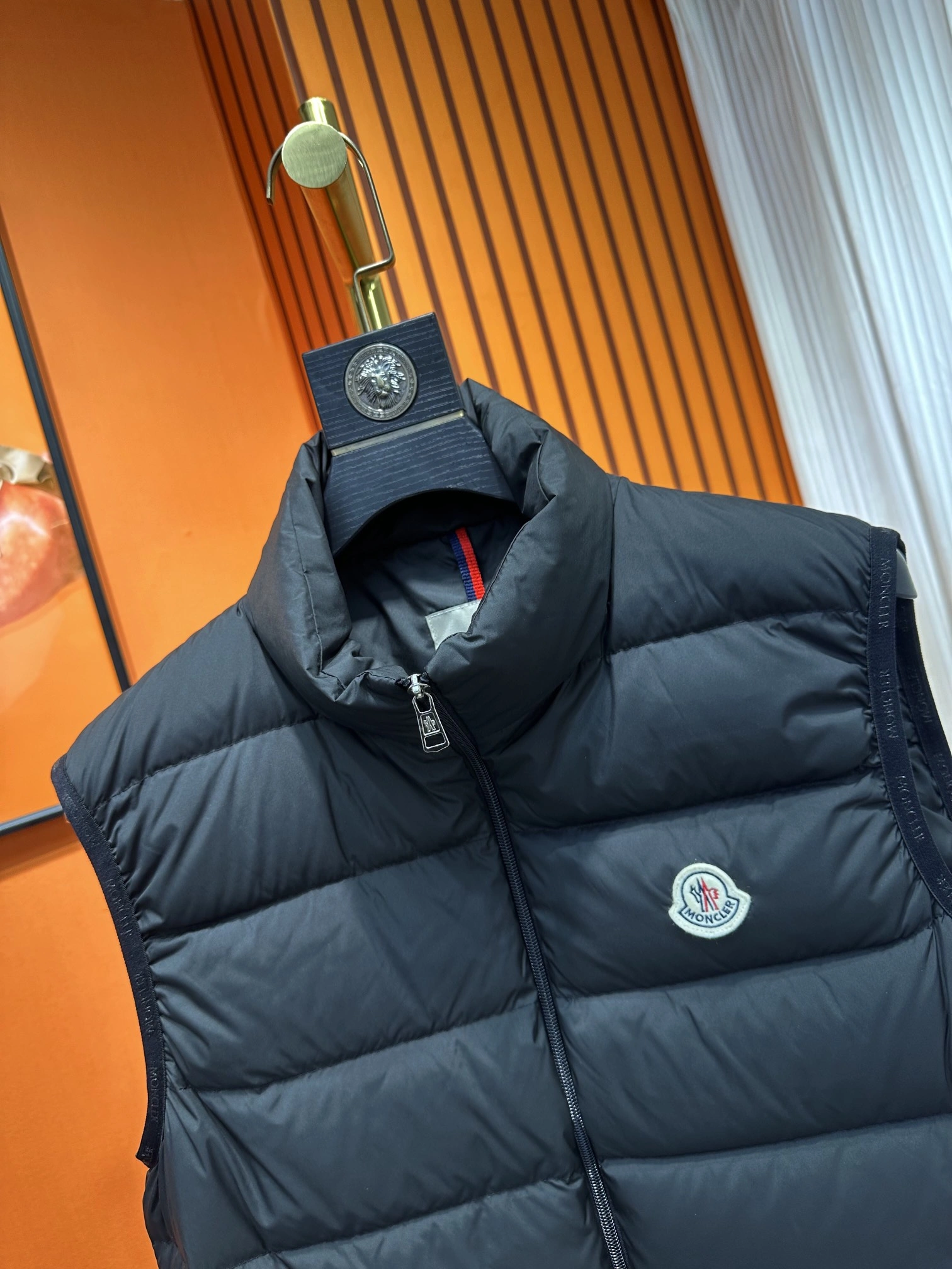Moncler Down Jackets TimelessDesign 145387